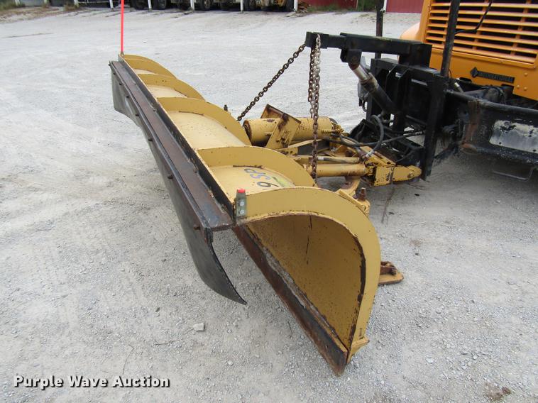 image for item DE5850 1996 International 4900 dump truck