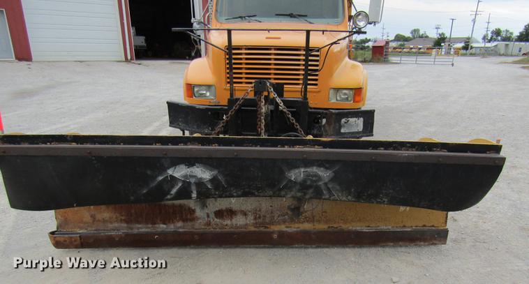 image for item DE5850 1996 International 4900 dump truck