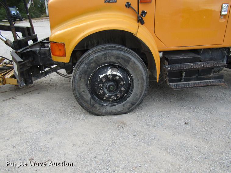 image for item DE5850 1996 International 4900 dump truck