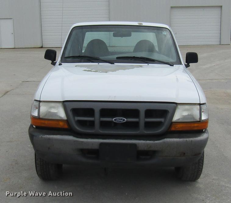 image for item DE5859 2000 Ford Ranger SuperCab pickup truck