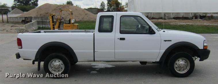 image for item DE5859 2000 Ford Ranger SuperCab pickup truck