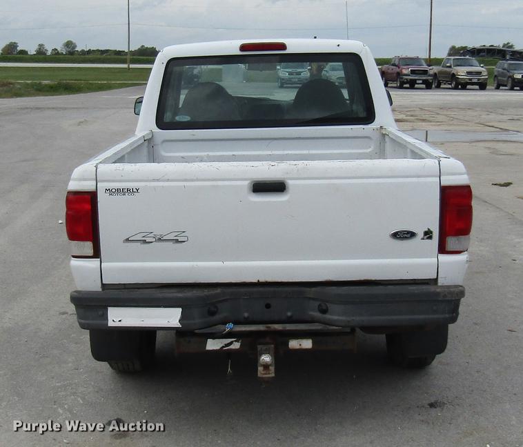 image for item DE5859 2000 Ford Ranger SuperCab pickup truck