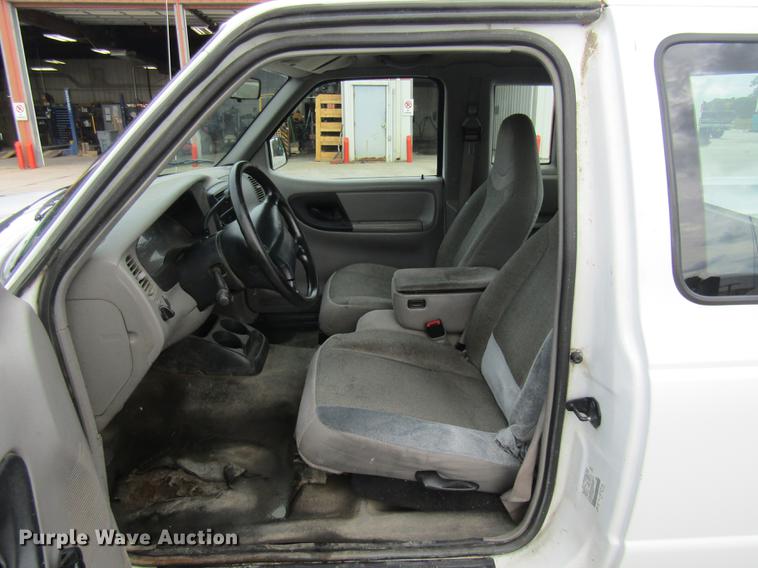 image for item DE5859 2000 Ford Ranger SuperCab pickup truck