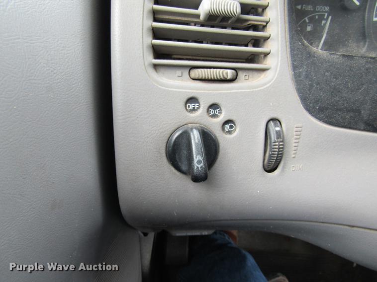 image for item DE5859 2000 Ford Ranger SuperCab pickup truck