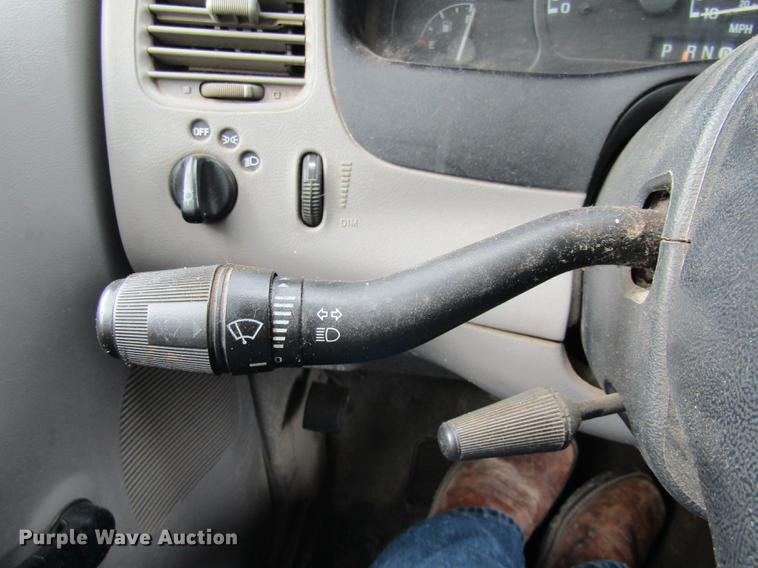 image for item DE5859 2000 Ford Ranger SuperCab pickup truck