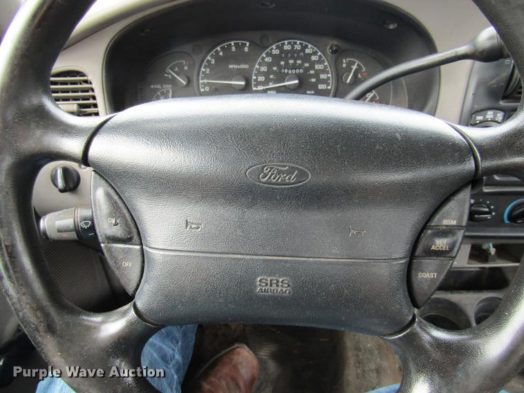 image for item DE5859 2000 Ford Ranger SuperCab pickup truck