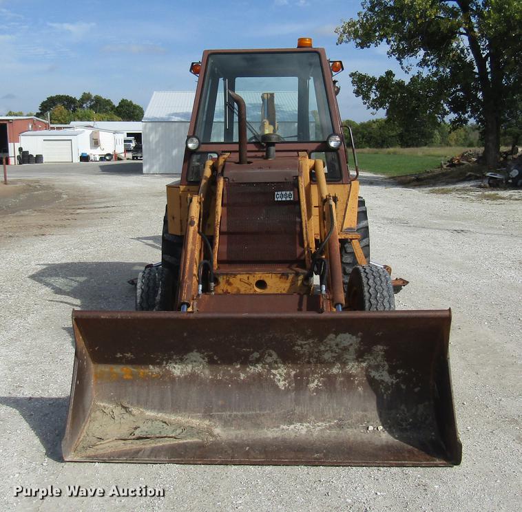 image for item DE5861 1987 Case 480E backhoe