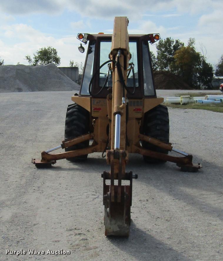image for item DE5861 1987 Case 480E backhoe