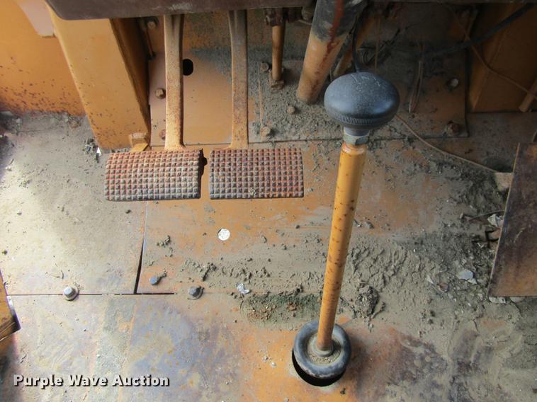 image for item DE5861 1987 Case 480E backhoe