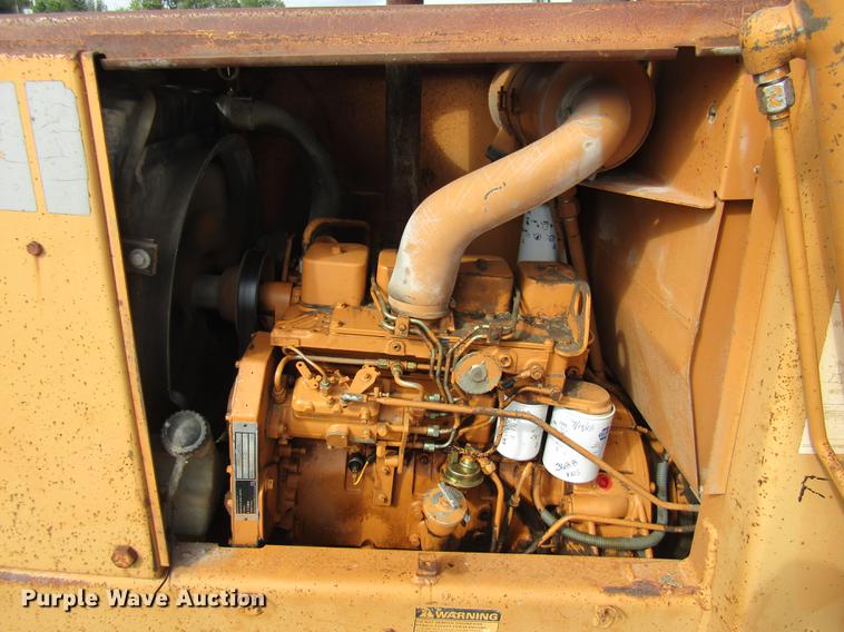 image for item DE5861 1987 Case 480E backhoe