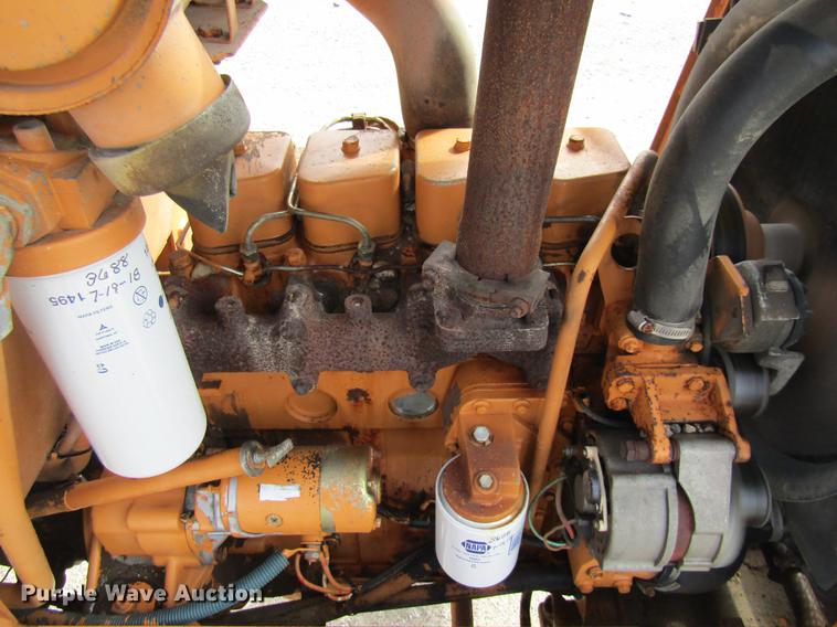 image for item DE5861 1987 Case 480E backhoe