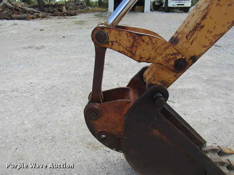 image for item DE5861 1987 Case 480E backhoe