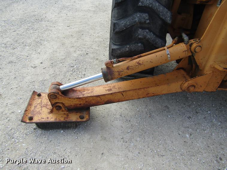 image for item DE5861 1987 Case 480E backhoe