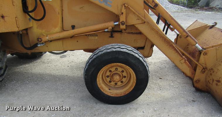 image for item DE5861 1987 Case 480E backhoe