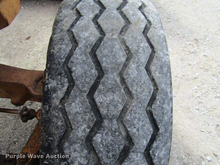 image for item DE5861 1987 Case 480E backhoe