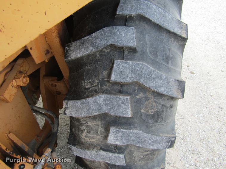 image for item DE5861 1987 Case 480E backhoe