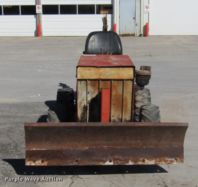 image for item DE5865 Ditch Witch J20 trencher