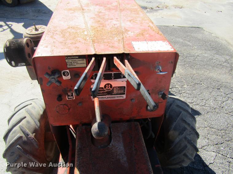 image for item DE5865 Ditch Witch J20 trencher