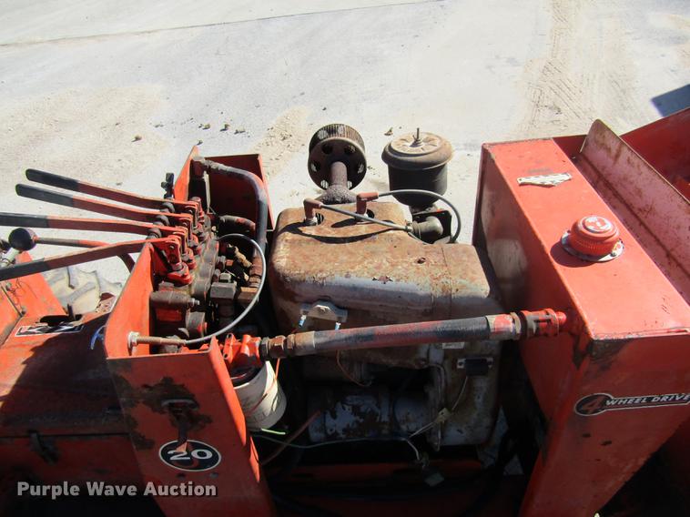 image for item DE5865 Ditch Witch J20 trencher