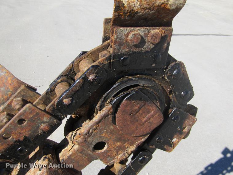 image for item DE5865 Ditch Witch J20 trencher