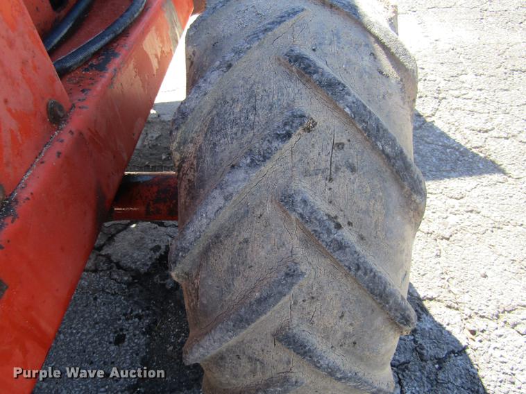 image for item DE5865 Ditch Witch J20 trencher