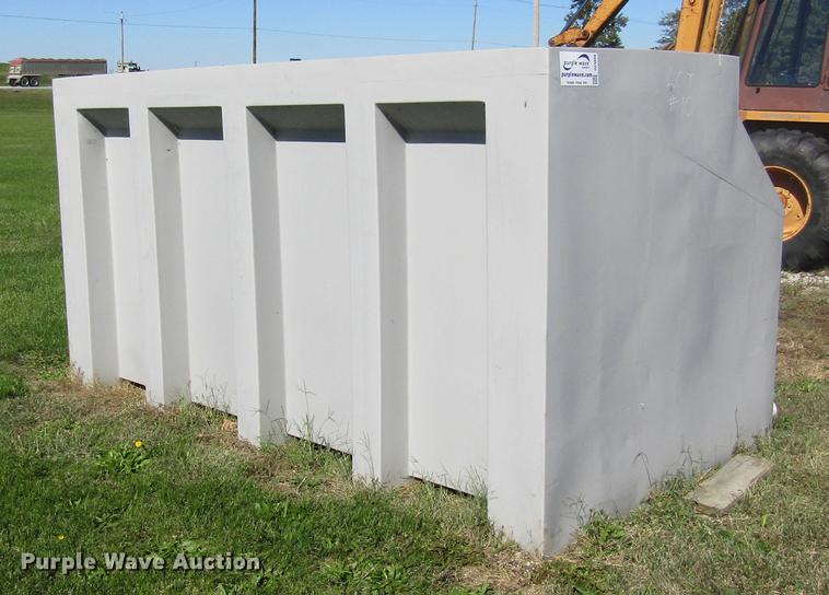 image for item DE5866 Varitech Industries poly salt brine mixing tank