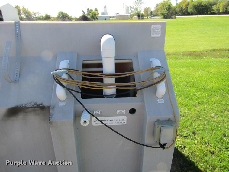 image for item DE5866 Varitech Industries poly salt brine mixing tank