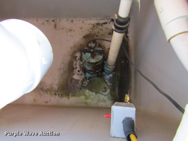 image for item DE5866 Varitech Industries poly salt brine mixing tank