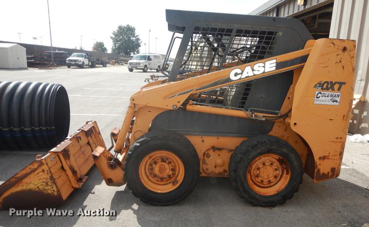 image for item DF1856 2002 Case 40XT skid steer