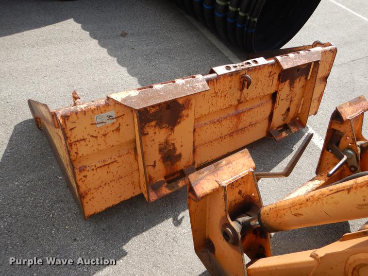 image for item DF1856 2002 Case 40XT skid steer