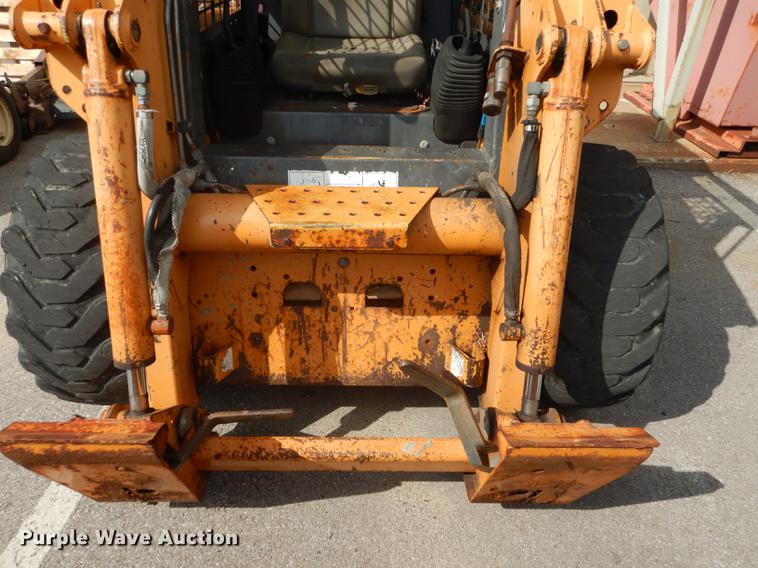 image for item DF1856 2002 Case 40XT skid steer