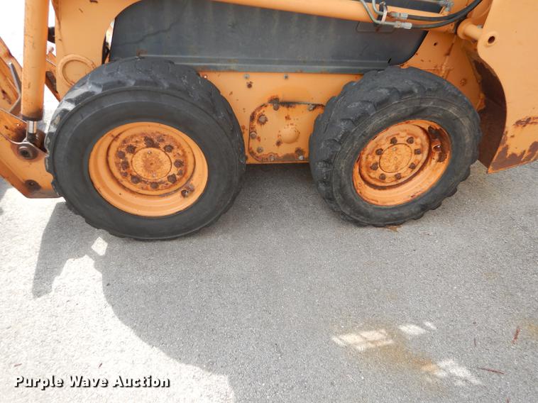image for item DF1856 2002 Case 40XT skid steer
