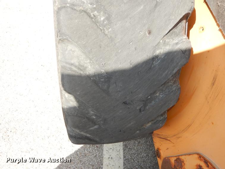 image for item DF1856 2002 Case 40XT skid steer