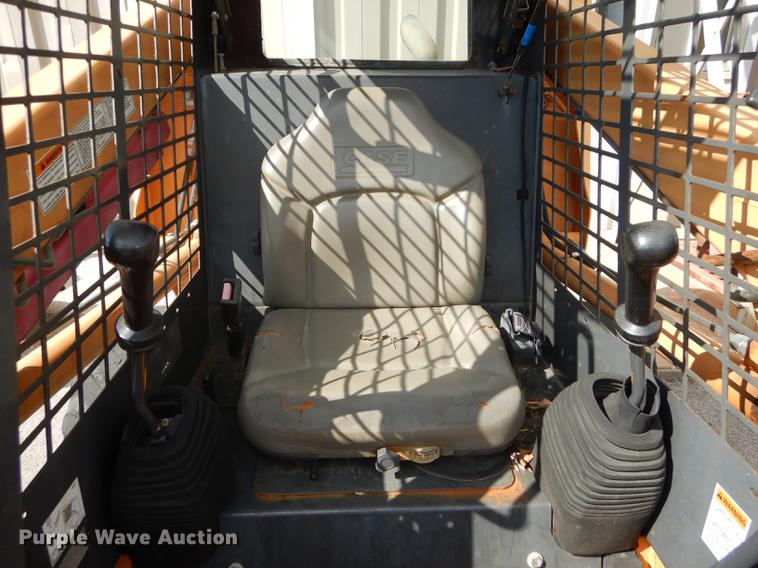 image for item DF1856 2002 Case 40XT skid steer