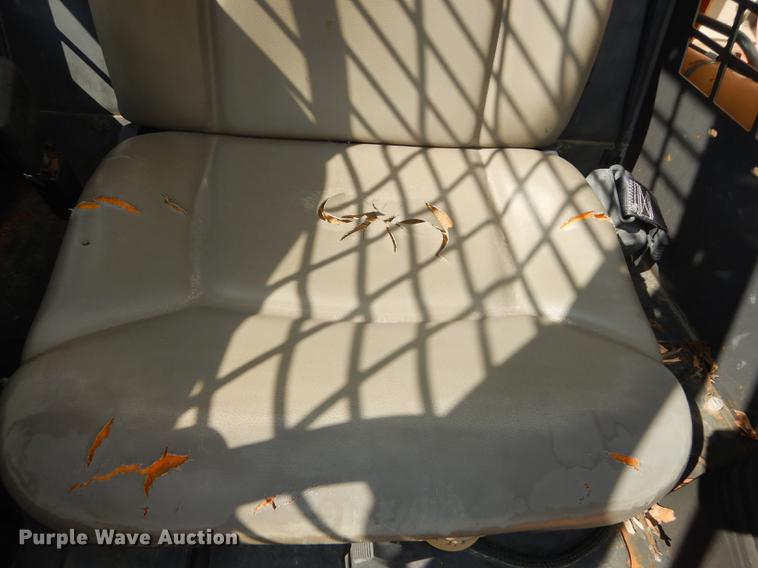 image for item DF1856 2002 Case 40XT skid steer