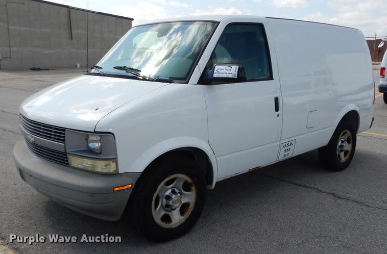 image for item DF1859 2005 Chevrolet Astro van