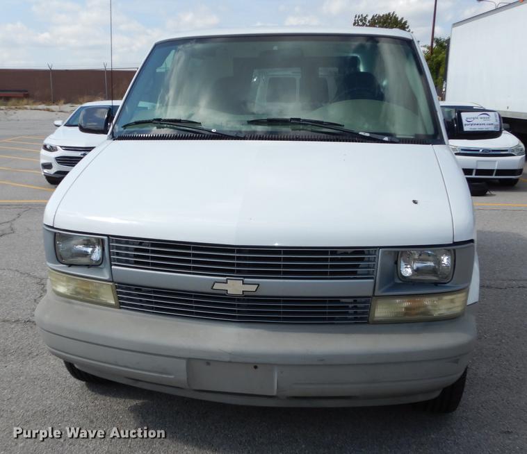 image for item DF1859 2005 Chevrolet Astro van