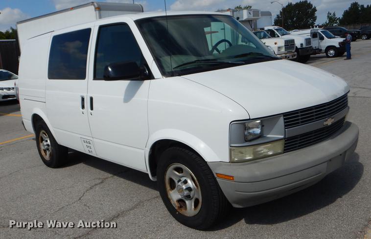 image for item DF1859 2005 Chevrolet Astro van