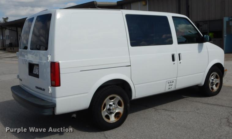 image for item DF1859 2005 Chevrolet Astro van