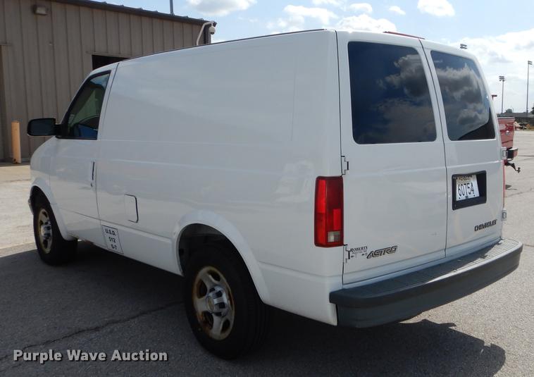 image for item DF1859 2005 Chevrolet Astro van