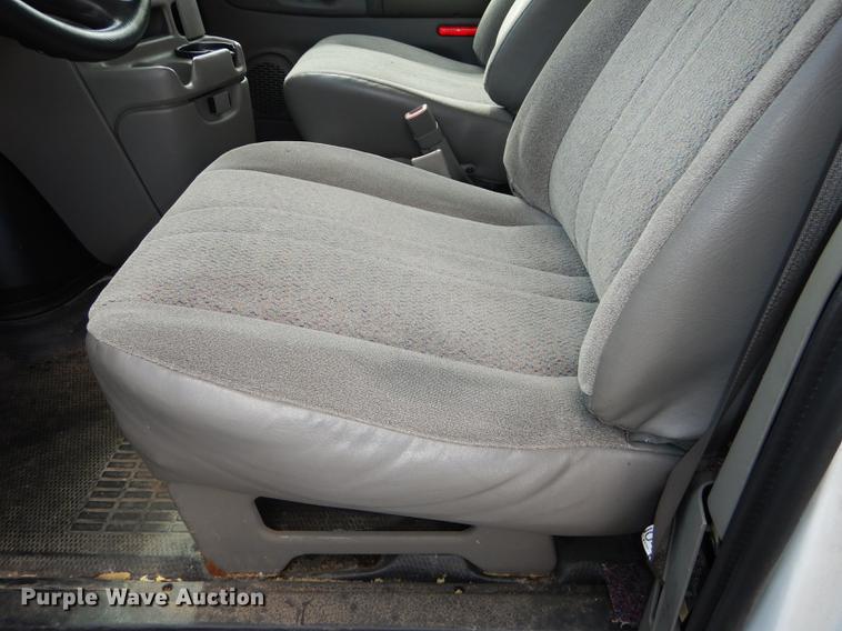 image for item DF1859 2005 Chevrolet Astro van