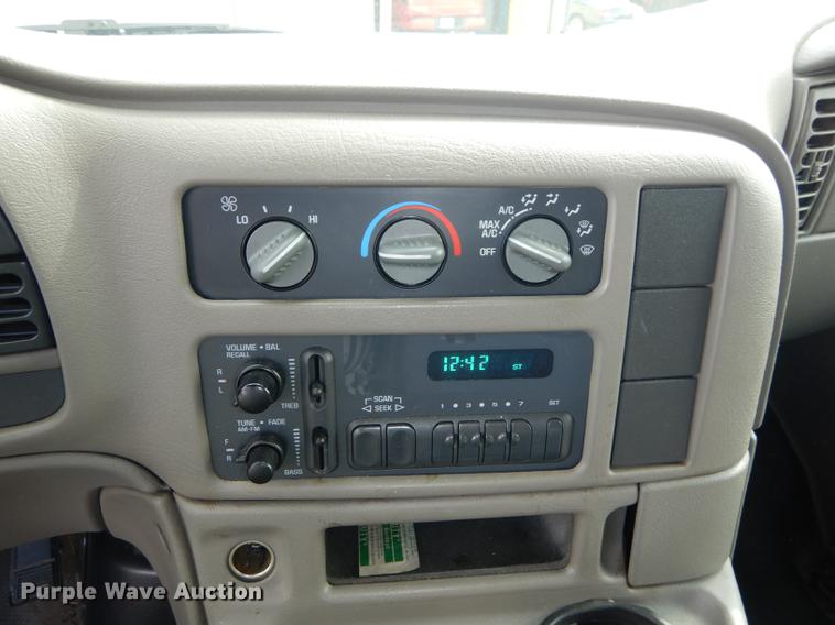 image for item DF1859 2005 Chevrolet Astro van