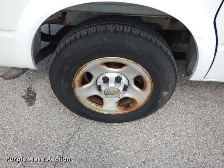 image for item DF1859 2005 Chevrolet Astro van