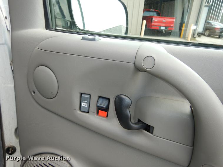 image for item DF1859 2005 Chevrolet Astro van