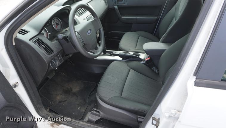 image for item DF1860 2008 Ford Focus