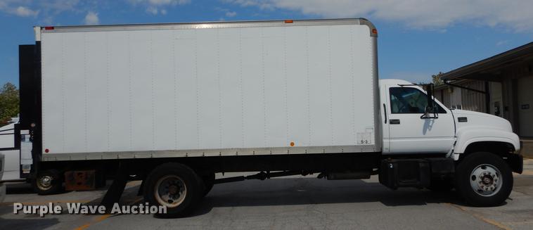 image for item DF1868 2002 GMC C6500 box truck