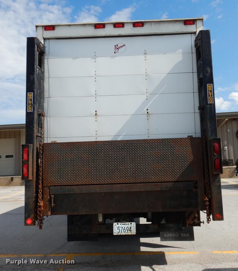 image for item DF1868 2002 GMC C6500 box truck