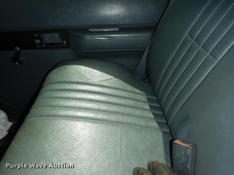 image for item DF1868 2002 GMC C6500 box truck