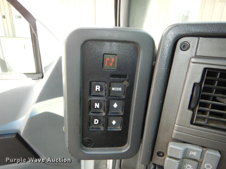 image for item DF1868 2002 GMC C6500 box truck