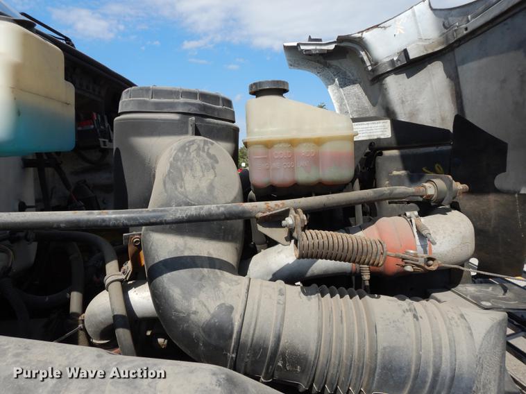 image for item DF1868 2002 GMC C6500 box truck